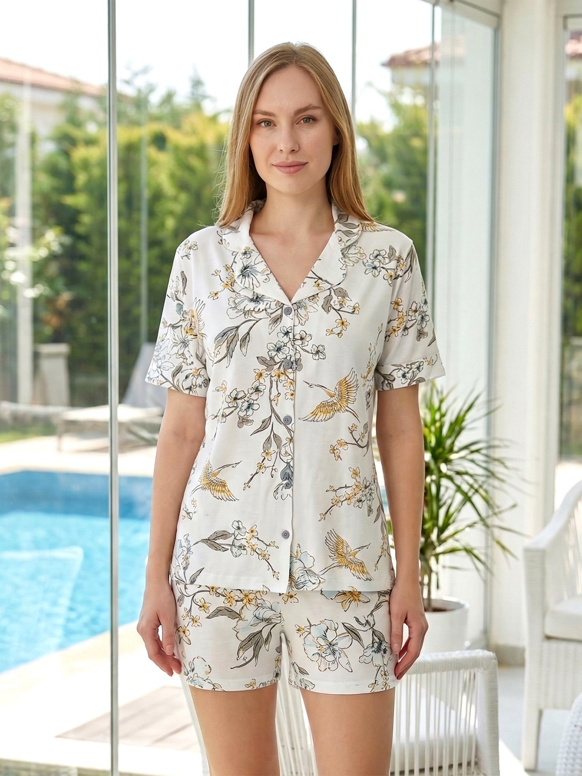 Kadın Desenli Kısa Kol Suprem Şortlu Pijama Takımı 0577 Ekru03