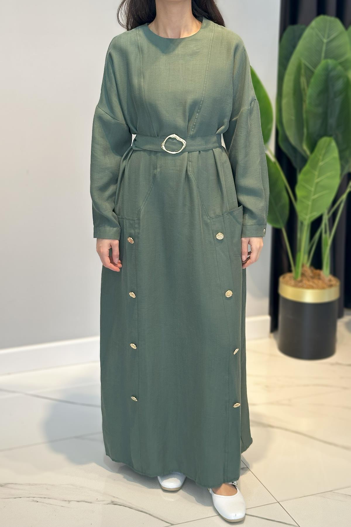 Kemeri Metal Gold Tokalı Alt Tarafı Metal Düğmeli Pasıon Elbise 5735 Turmalin Yeşil