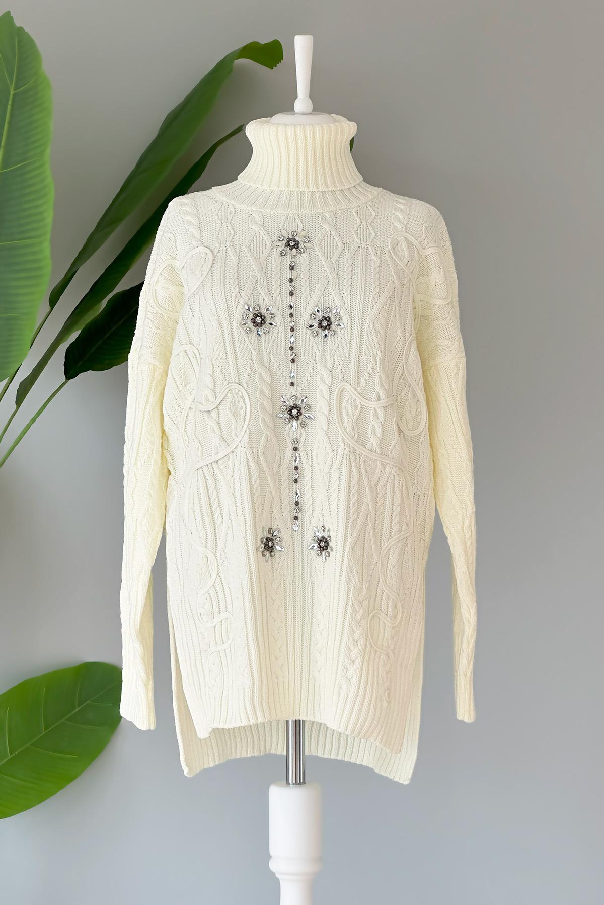 Missemramiss Taş İşlemeli Boğazlı Triko Kazak 4222 Ekru