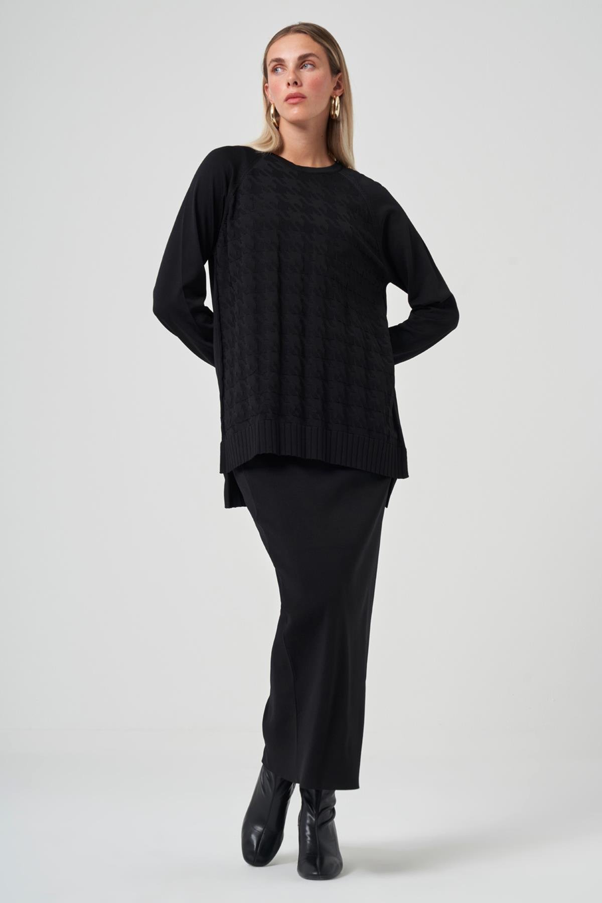 Nuss Kazayağı Desen Merserize Kalem Etekli Triko Takım 1350 Siyah