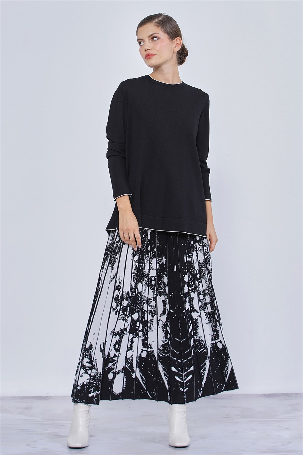 Nuss Merserize Triko Etekli Takım NS-22K-805TKM Siyah Beyaz