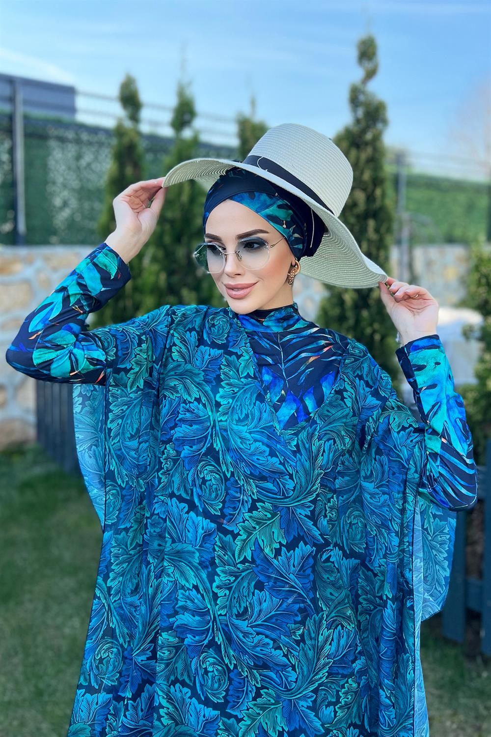 Remsa Tesettür Mayo Üzerine Desenli Tek Kaftan Pareo 430-304 Yaprak Poster
