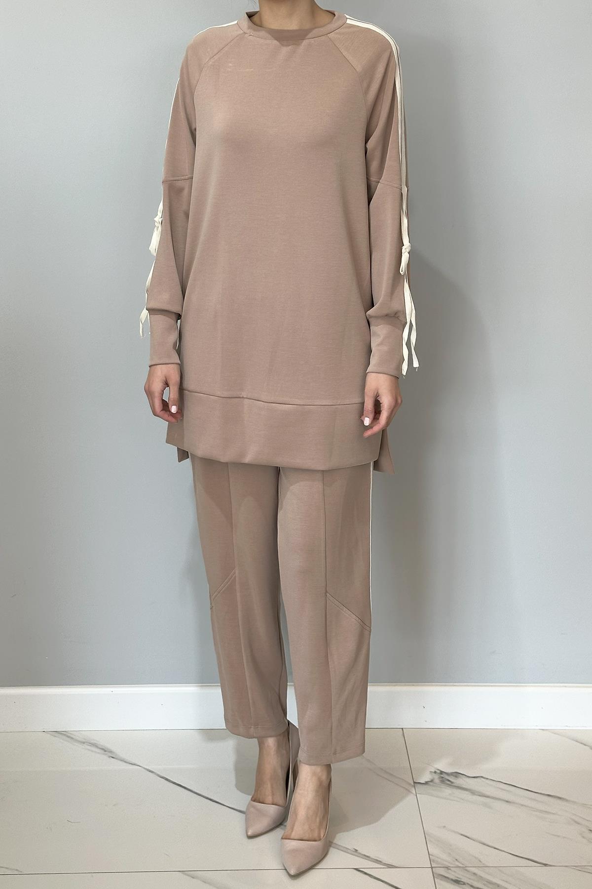 Şerit Detaylı Modal Takım 20606 Vizon