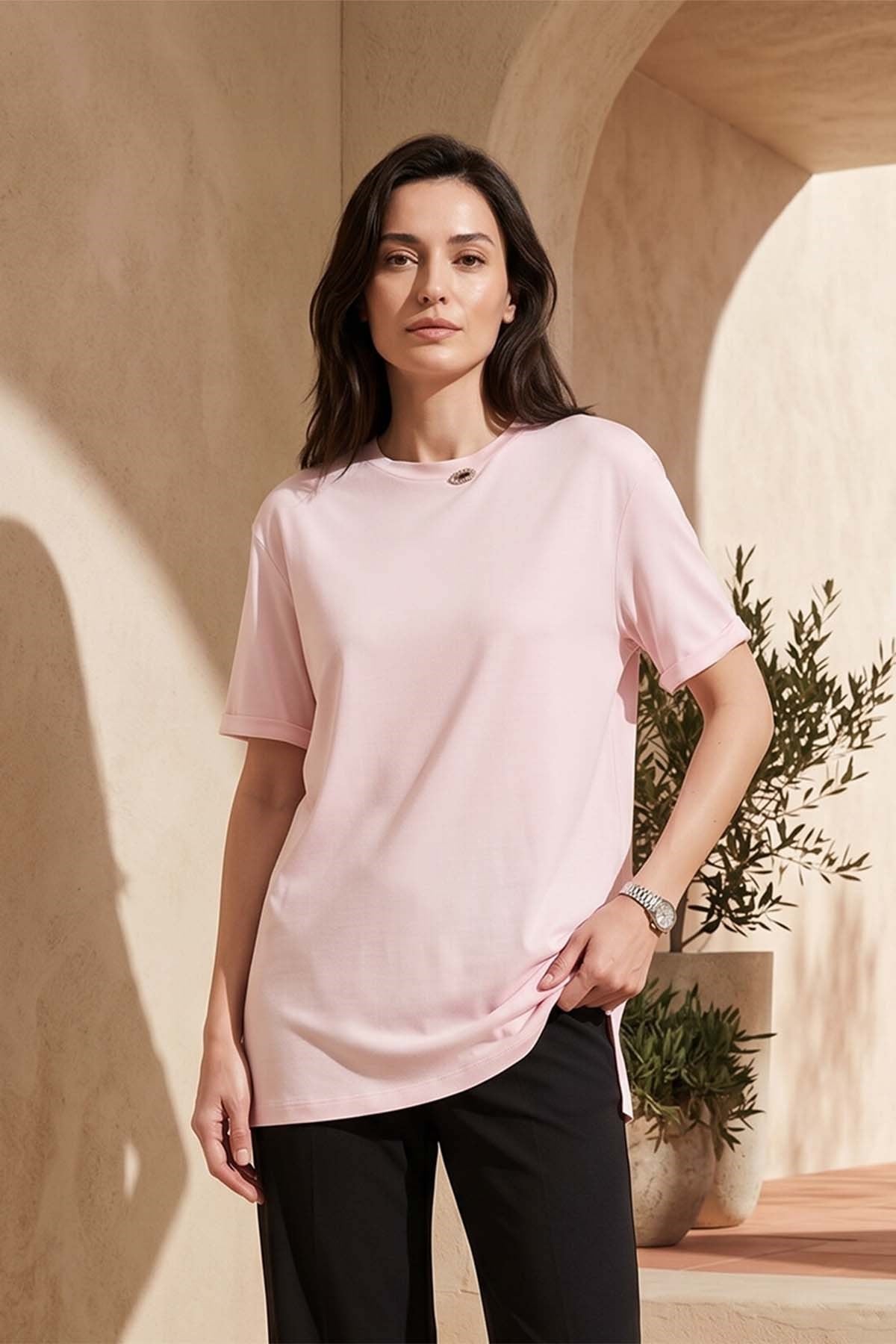 Yakası Boncuk İşlemeli Kısa Kol Bluz 151 Pembe