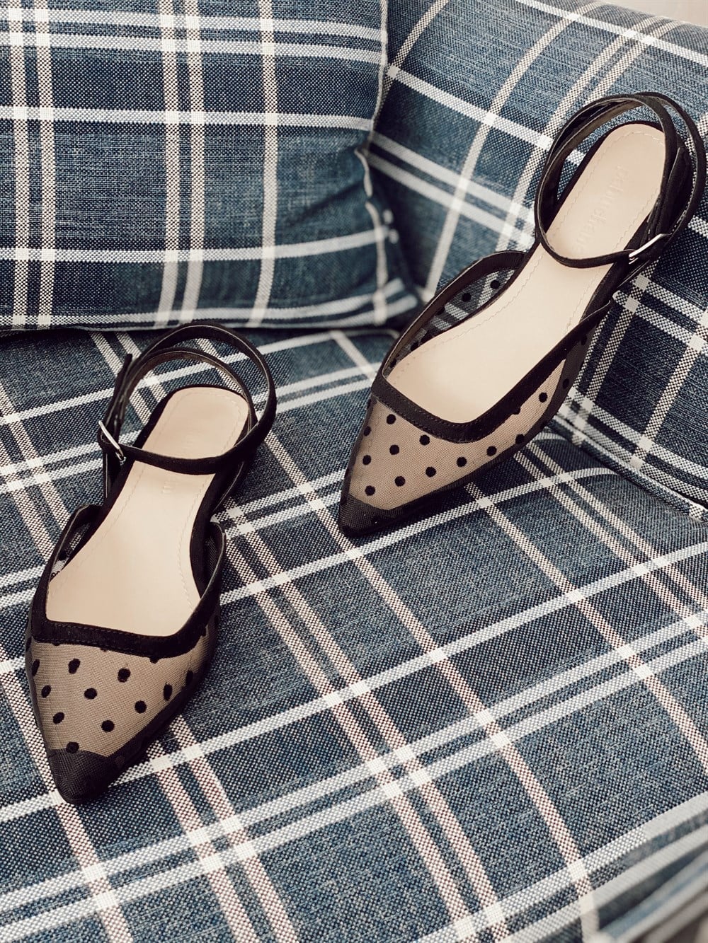 SİYAH FİLE PUANTİYELİ AYAKKABI