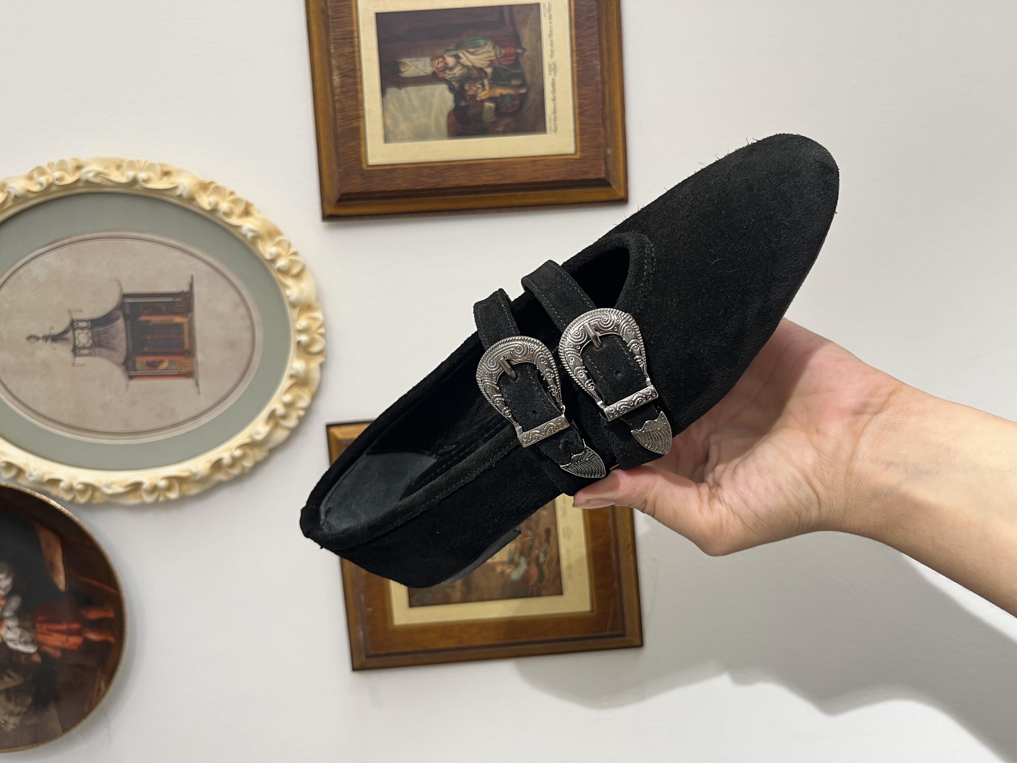 SİYAH SÜET TOKALI DERİ  BABET