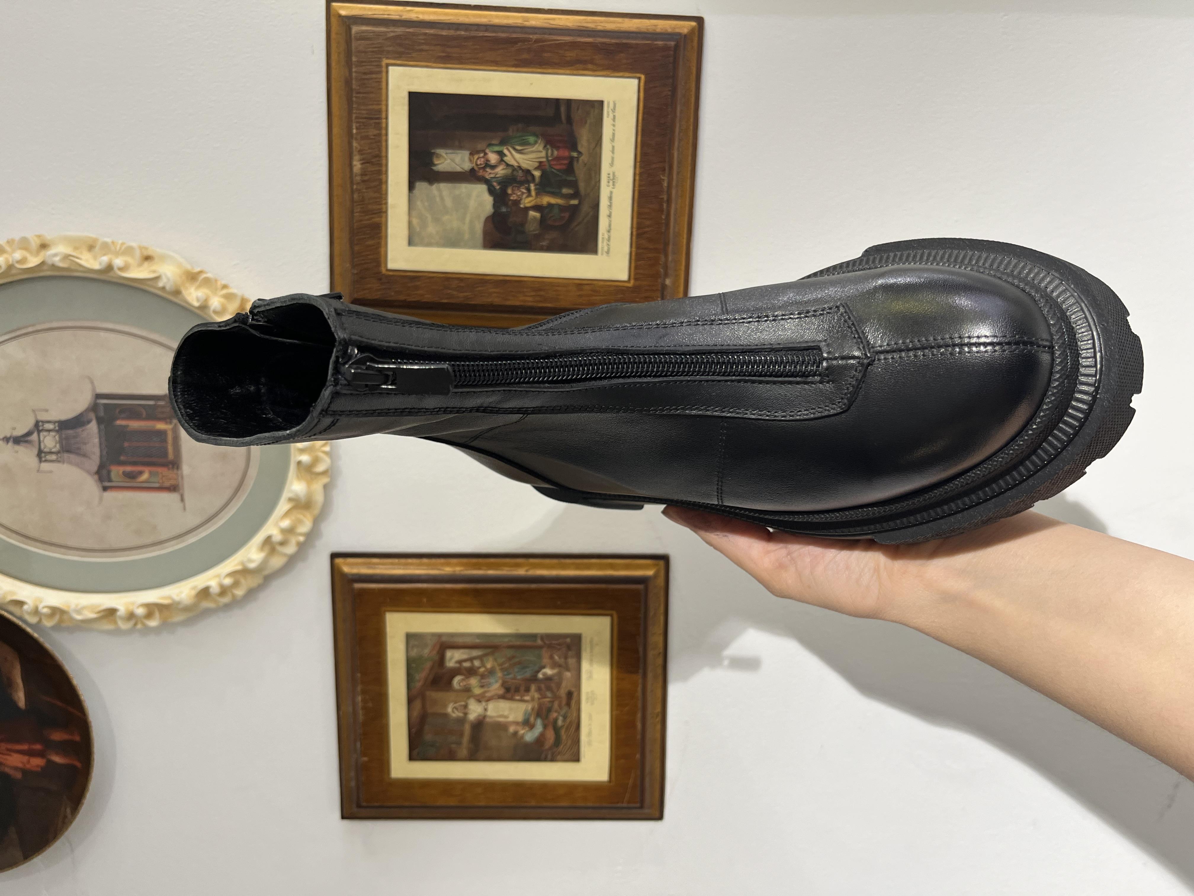 SİYAH ÖNDEN FERMUARLI GERÇEK DERİ POSTAL