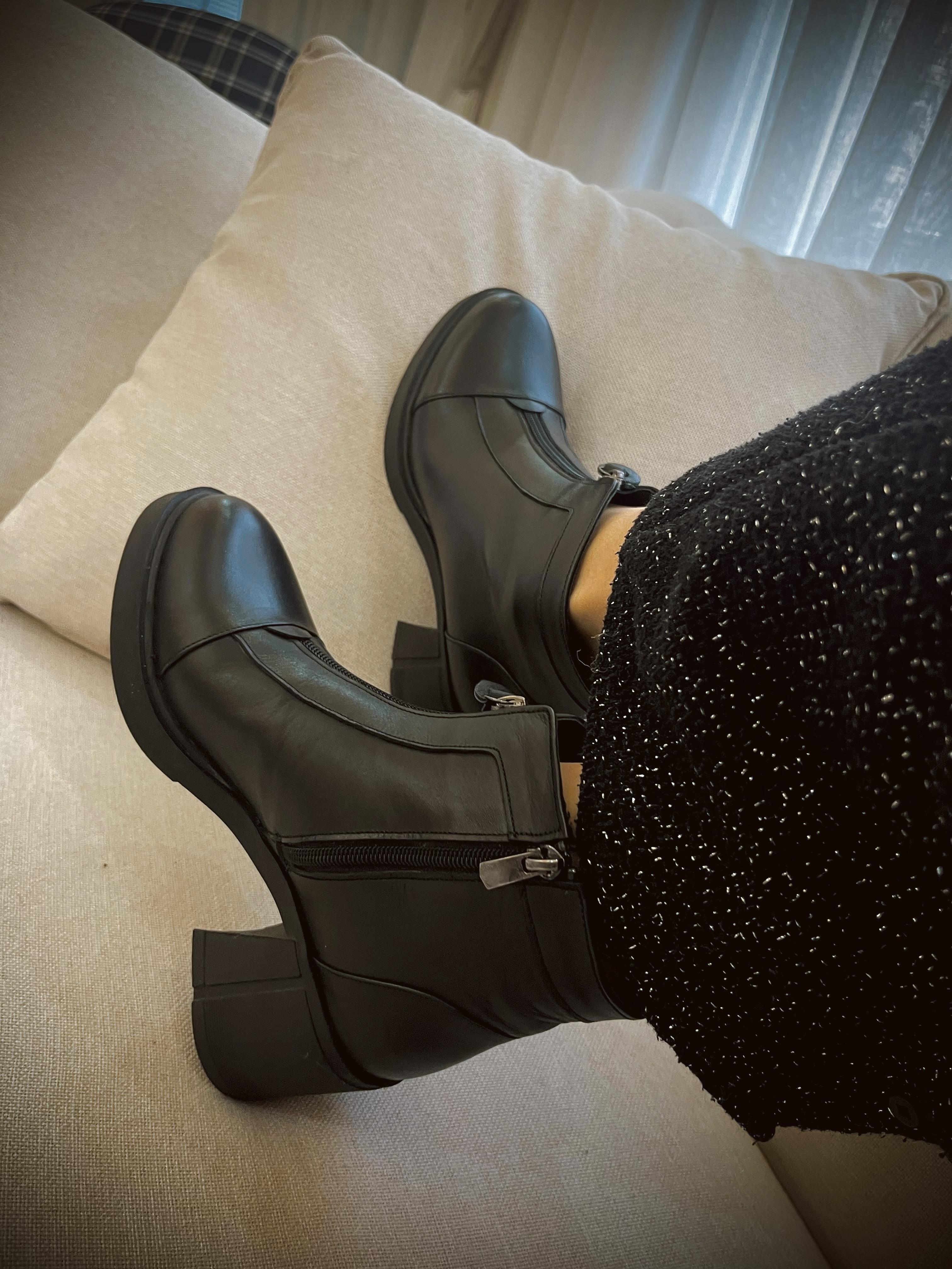 SİYAH ÖNDEN FERMUARLI TOPUKLU BOT