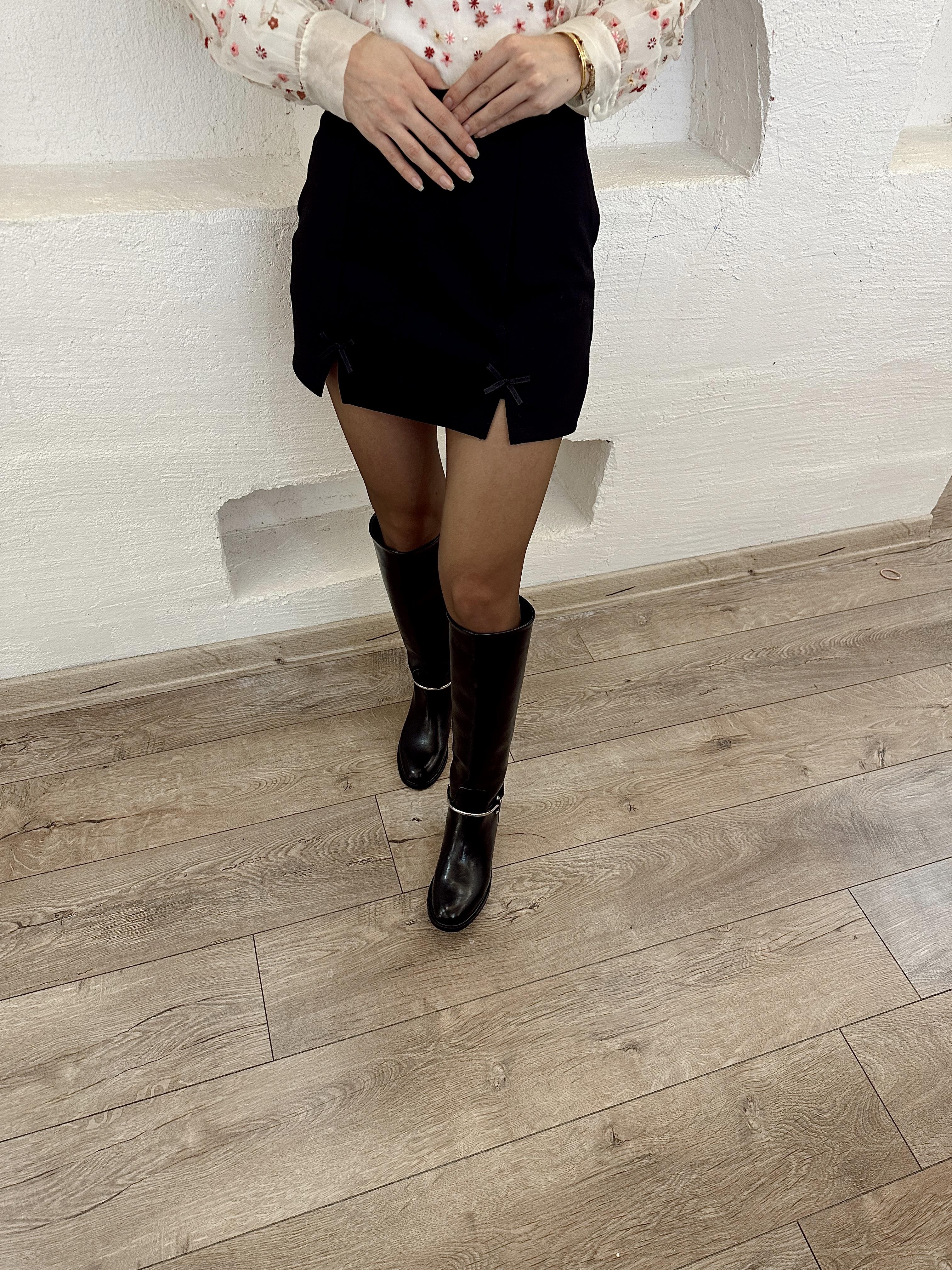 SİYAH TOKA DETAYLI RUSTİK KUMAŞ ÇİZME