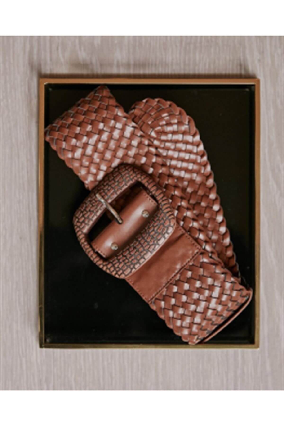 THE VINTAGE BELT