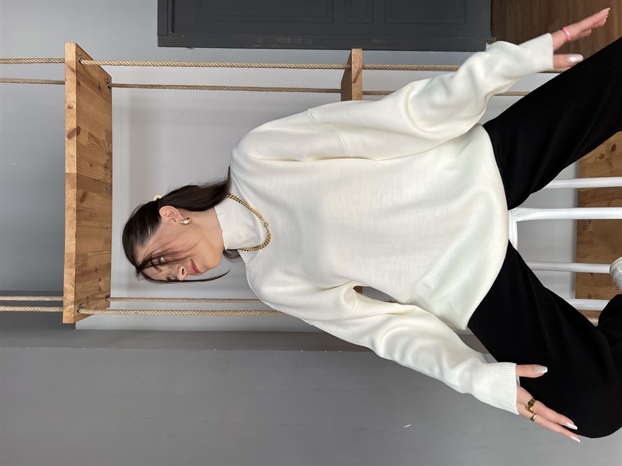 Boğazlı Oversize Kazak Kemik Rengi