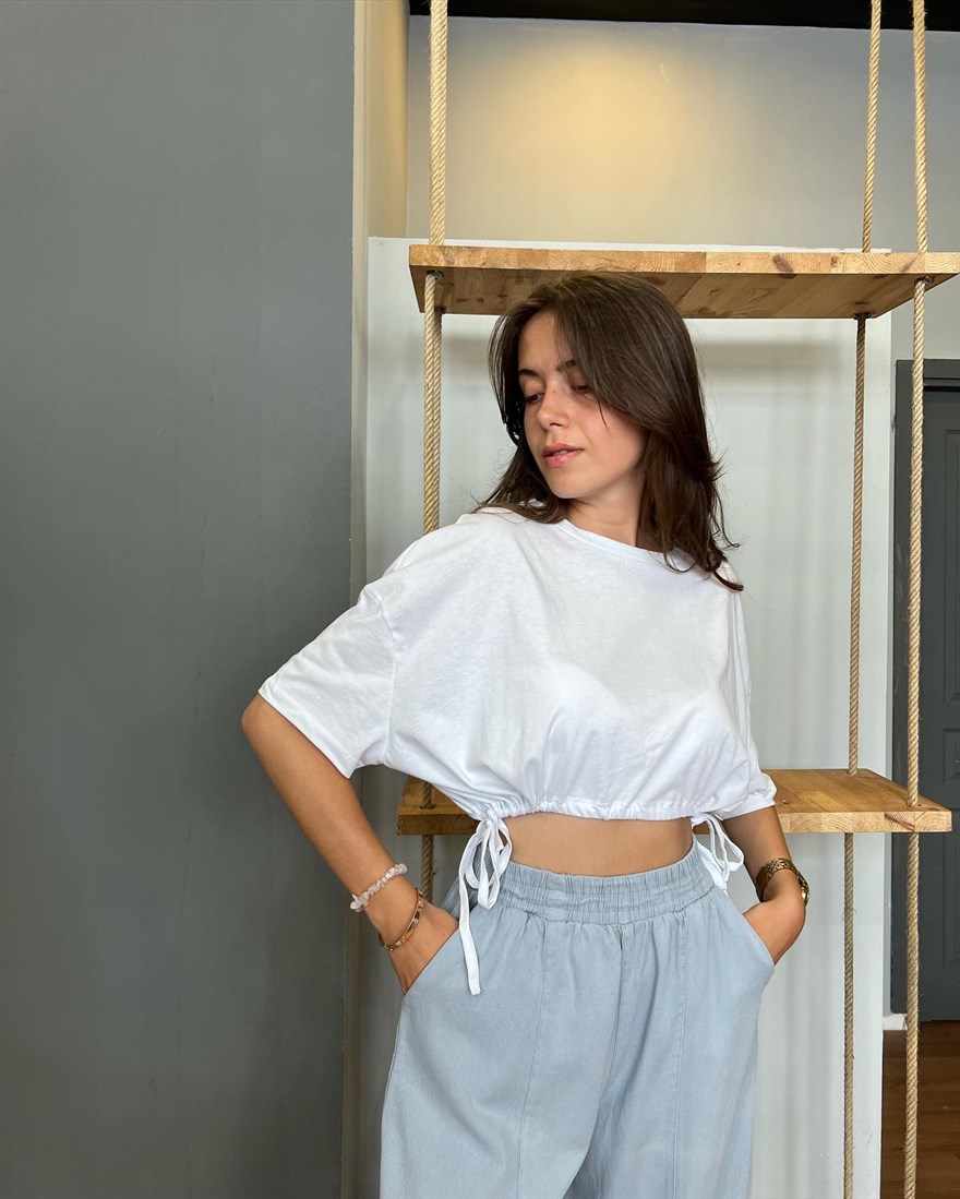 Büzgülü Beyaz Tshirt