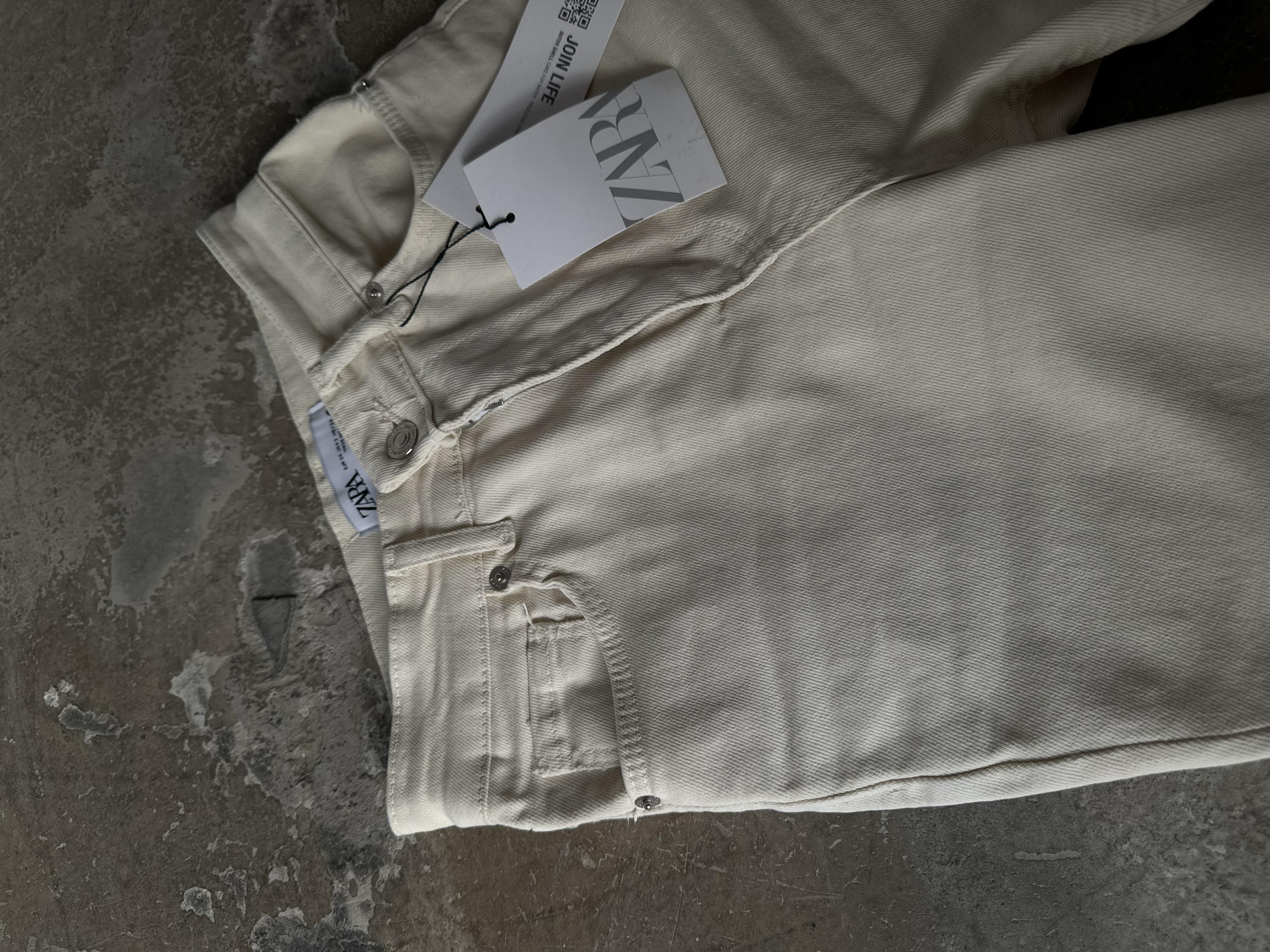 Crop Straight Fit Jean - Krem