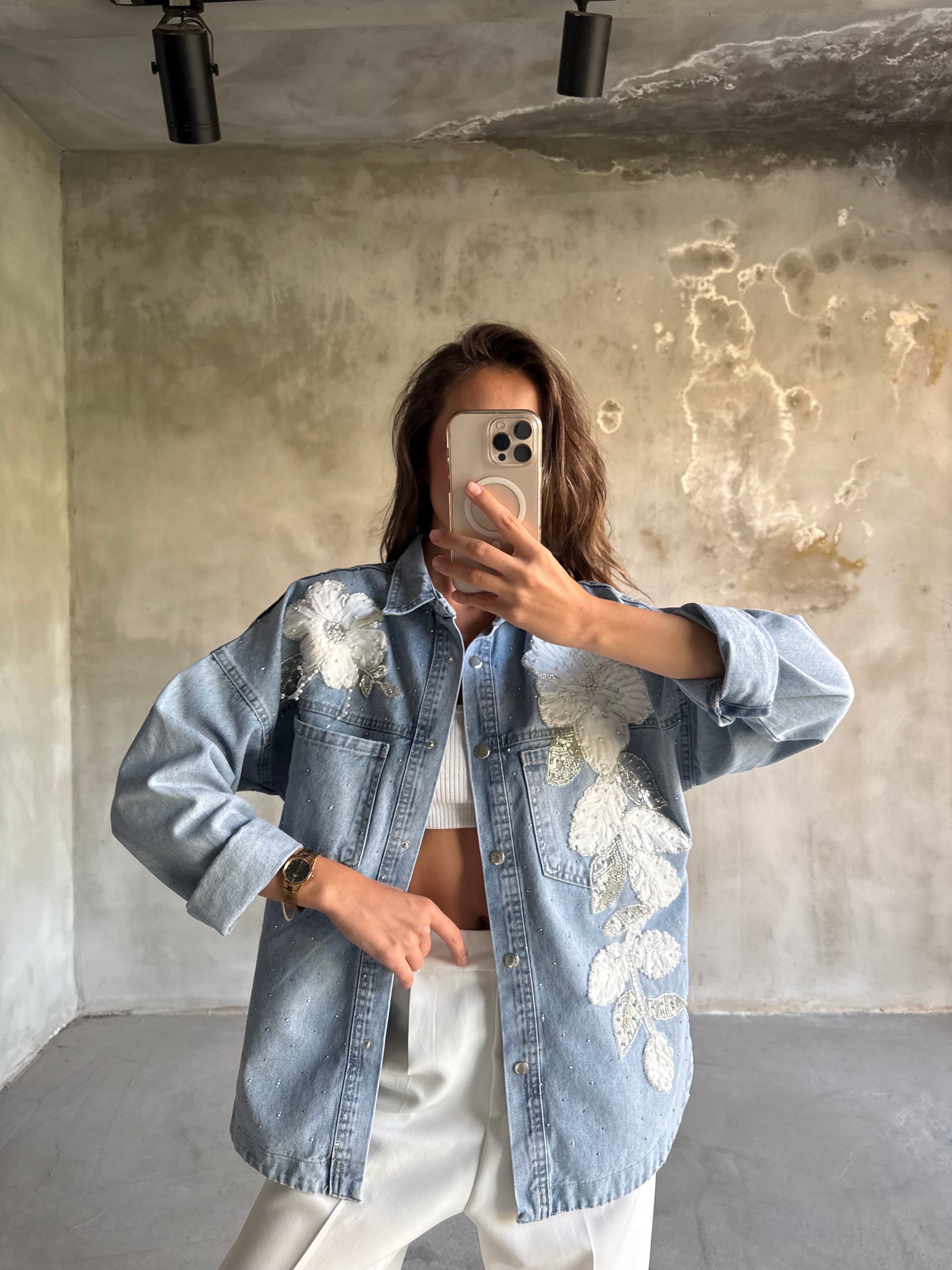 Denim Çiçek Nakışlı Ceket
