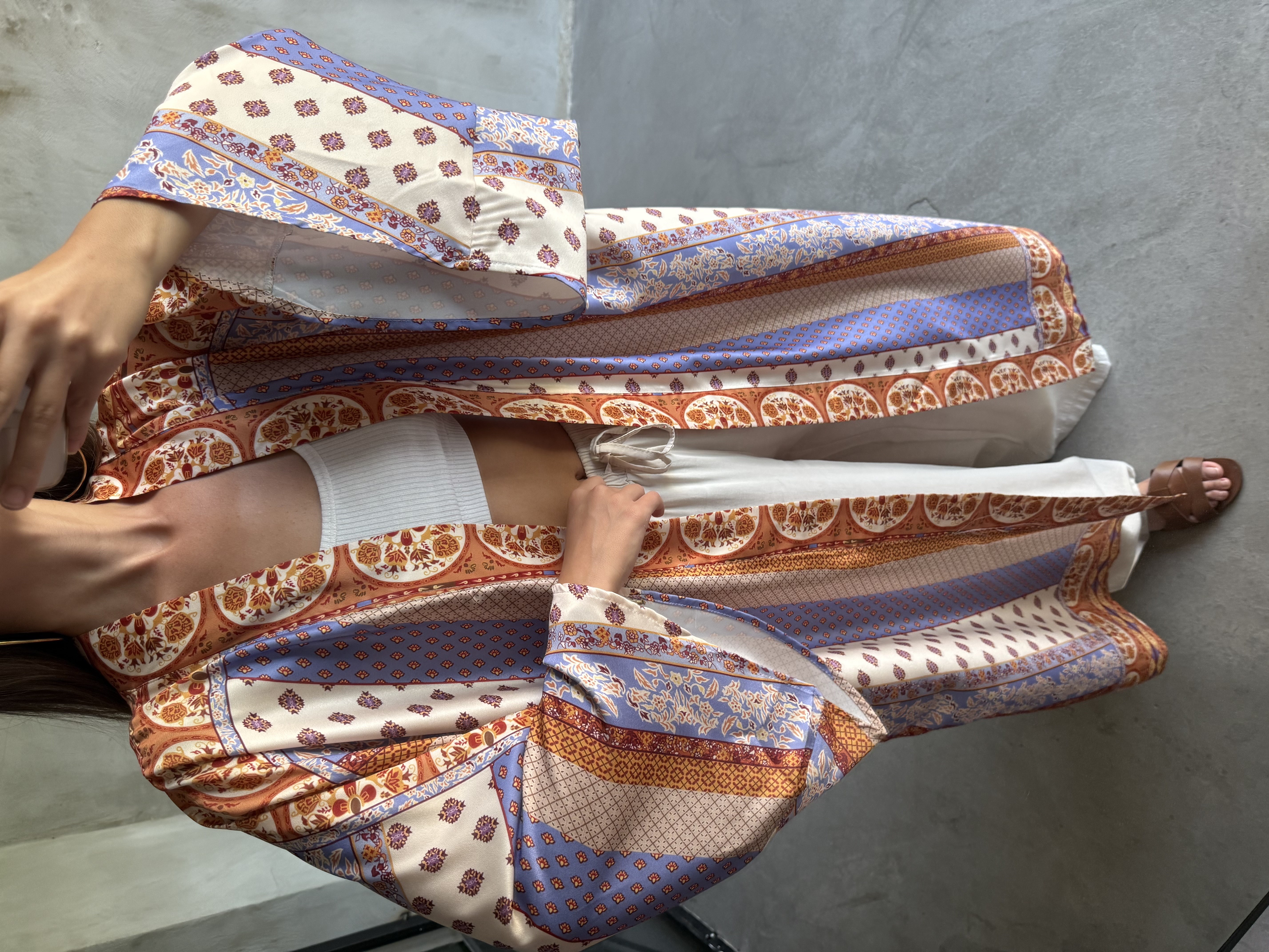 Desenli Renkli Saten Kimono 