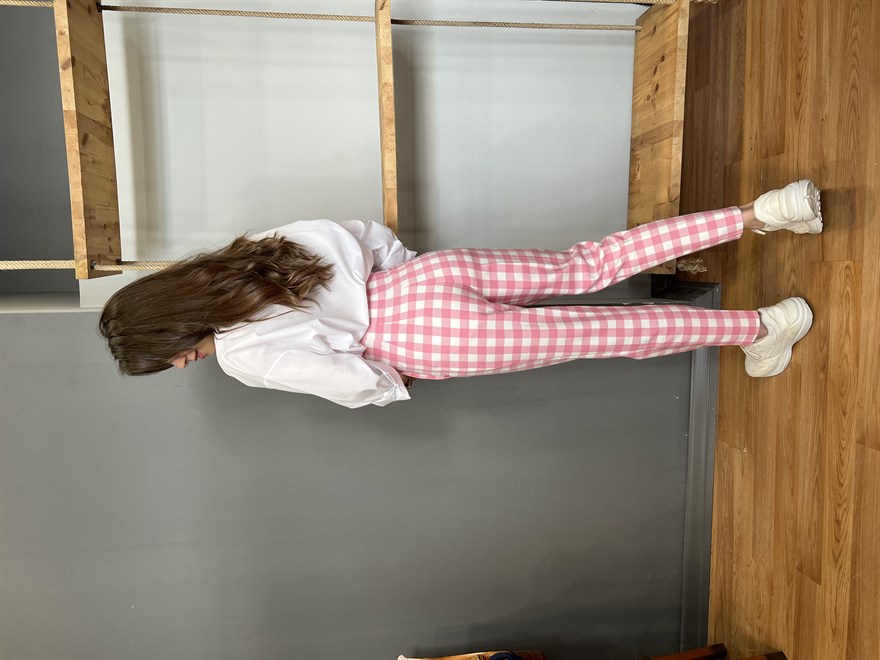 Ekoseli Pembe Pantolon