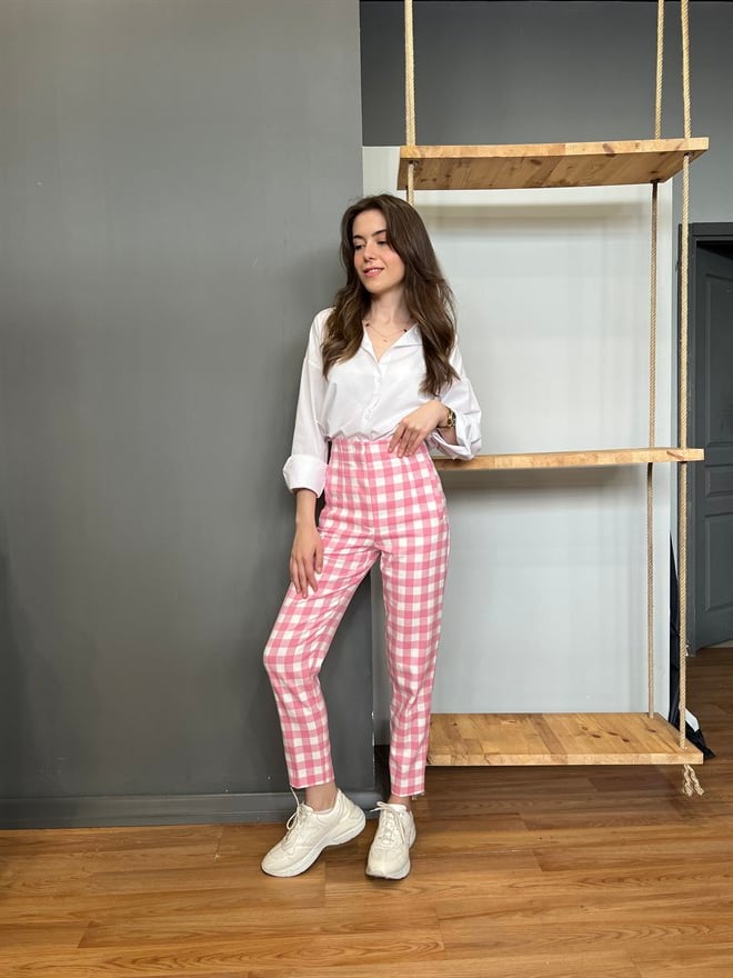 Ekoseli Pembe Pantolon