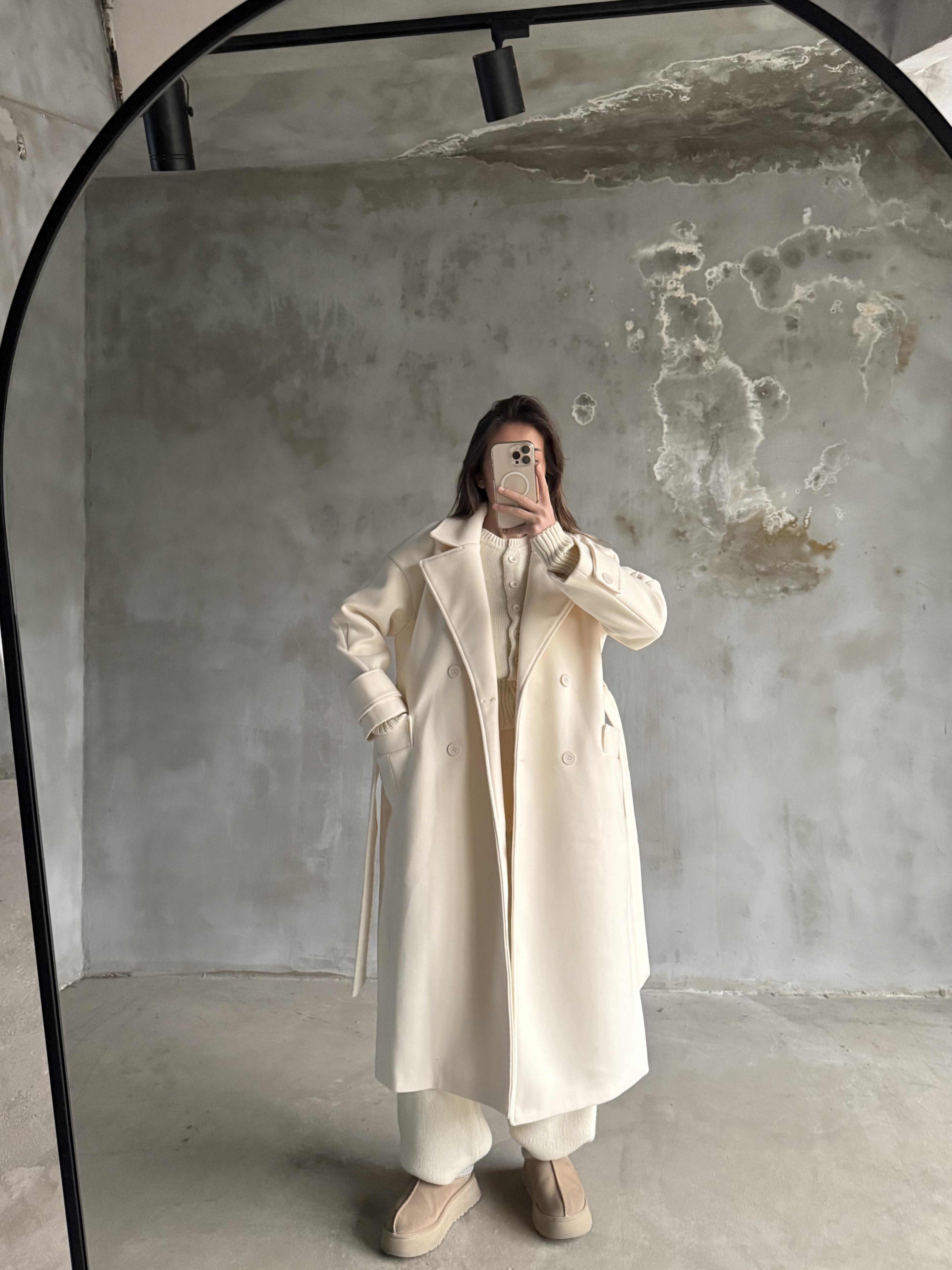 Ekru Kruvaze Kuşaklı Oversize Kaban