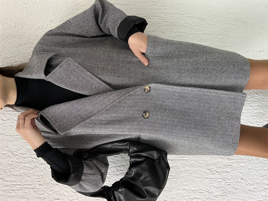 Kruvaze Yaka Oversize Kırçıllı Kaşe Ceket