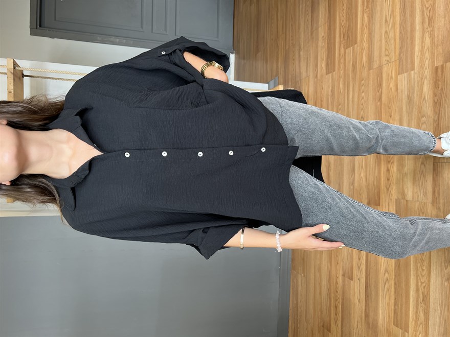 Oversize Siyah Arkası Uzun Gömlek