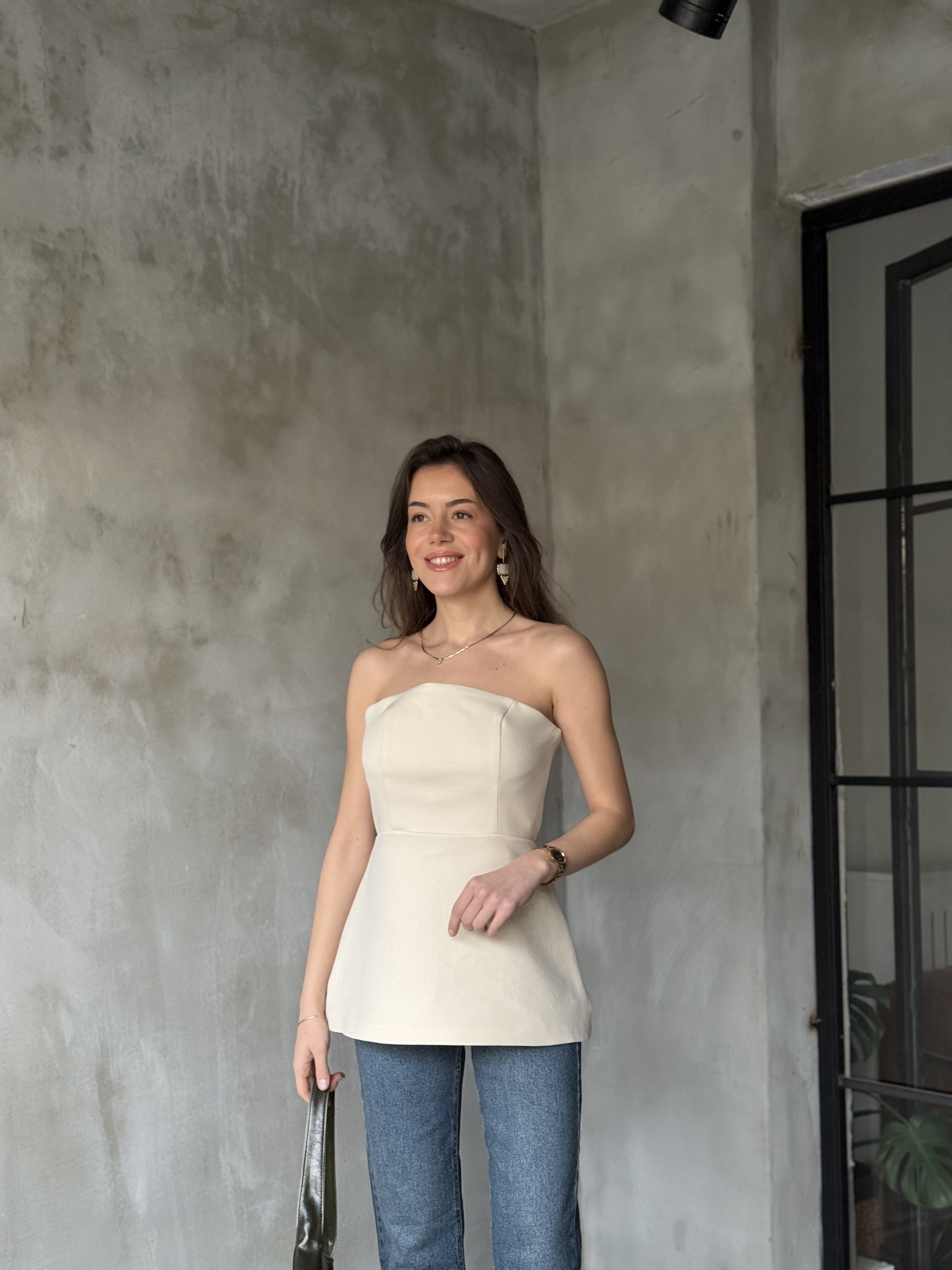 Pelerin Detaylı Straplez Bluz - Krem