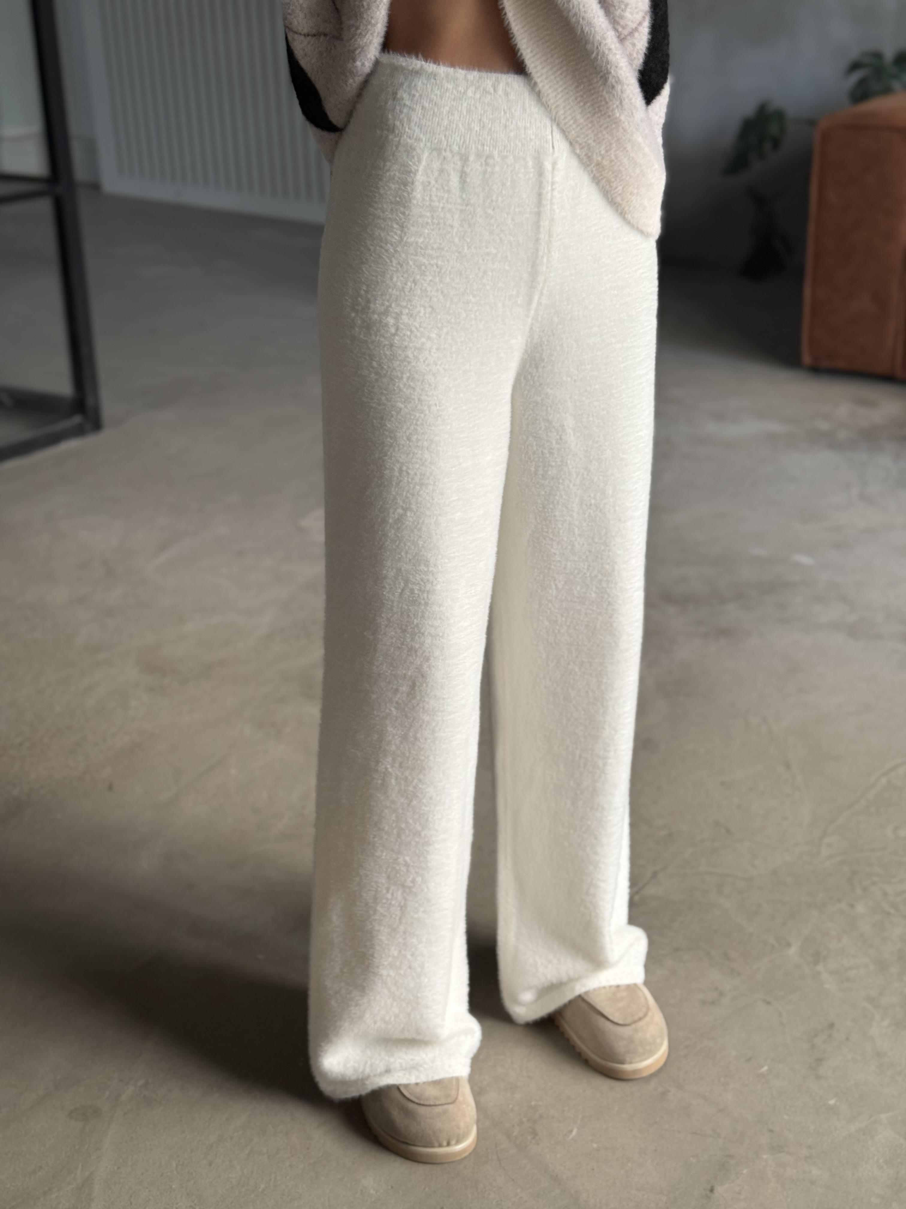 Peluş Dokulu Ekru Pantolon