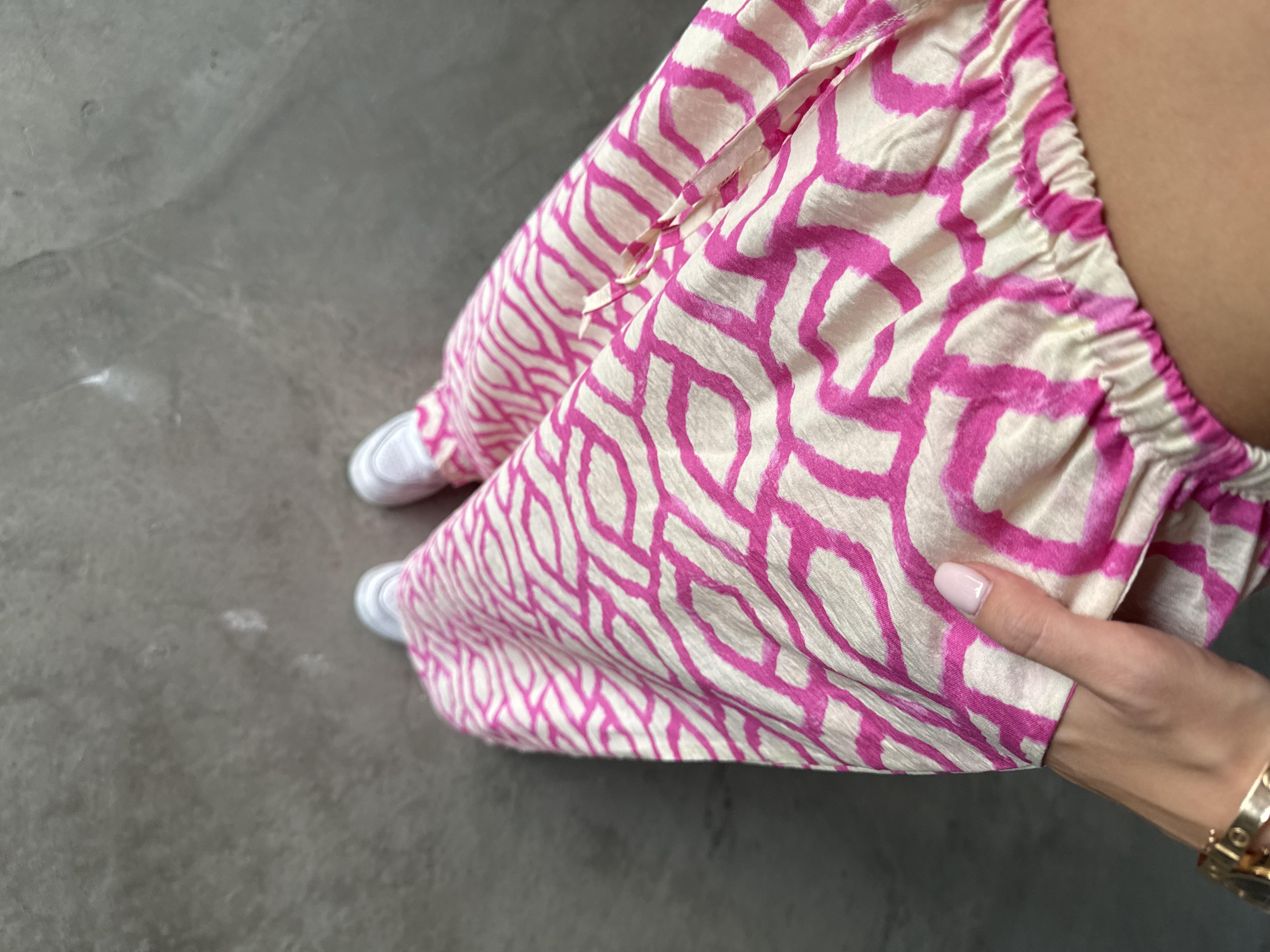 Pembe Desenli Salaş Ayrobin Pantolon