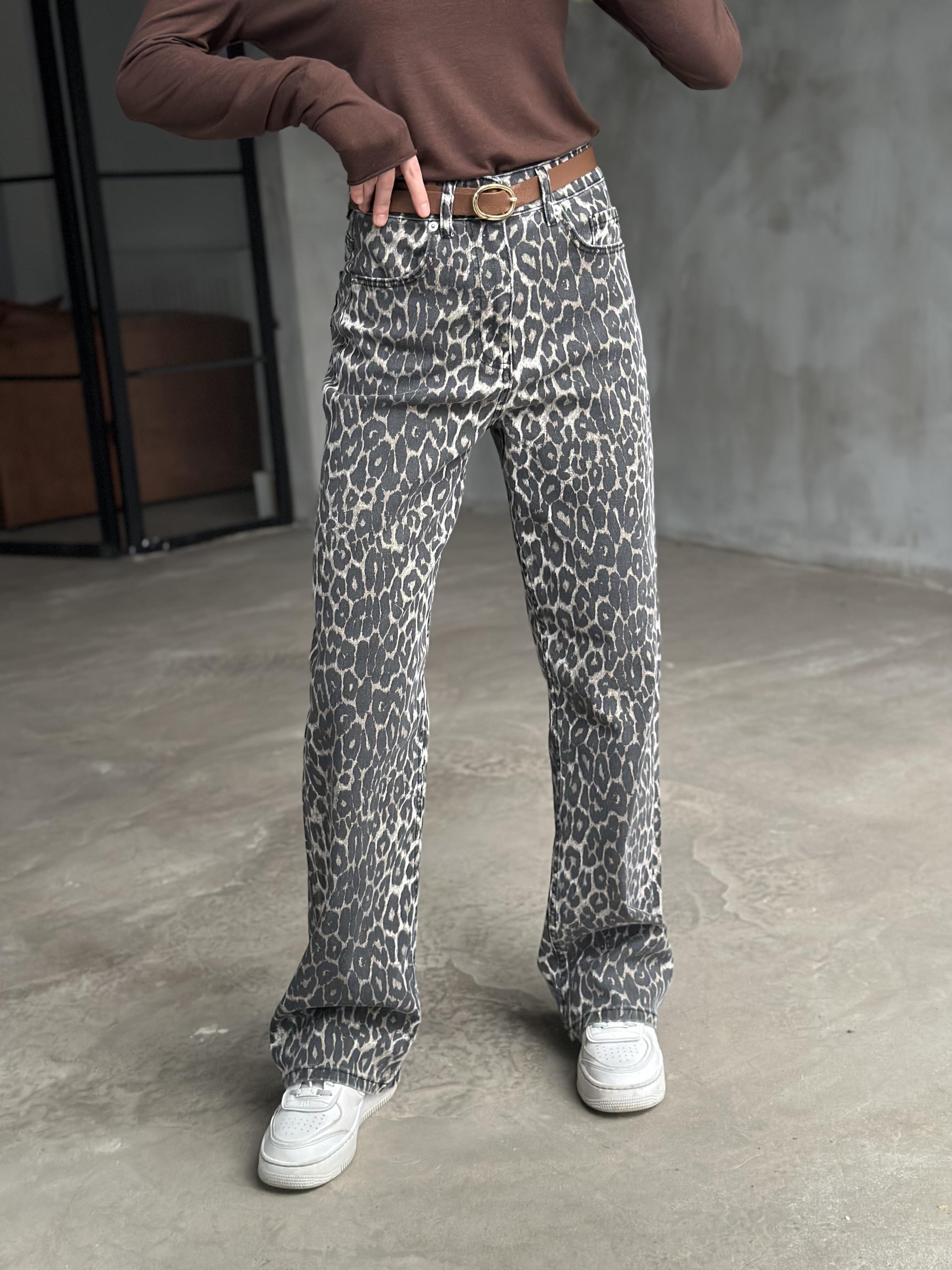 Soluk Efektli Leopar Desenli Straight Jean