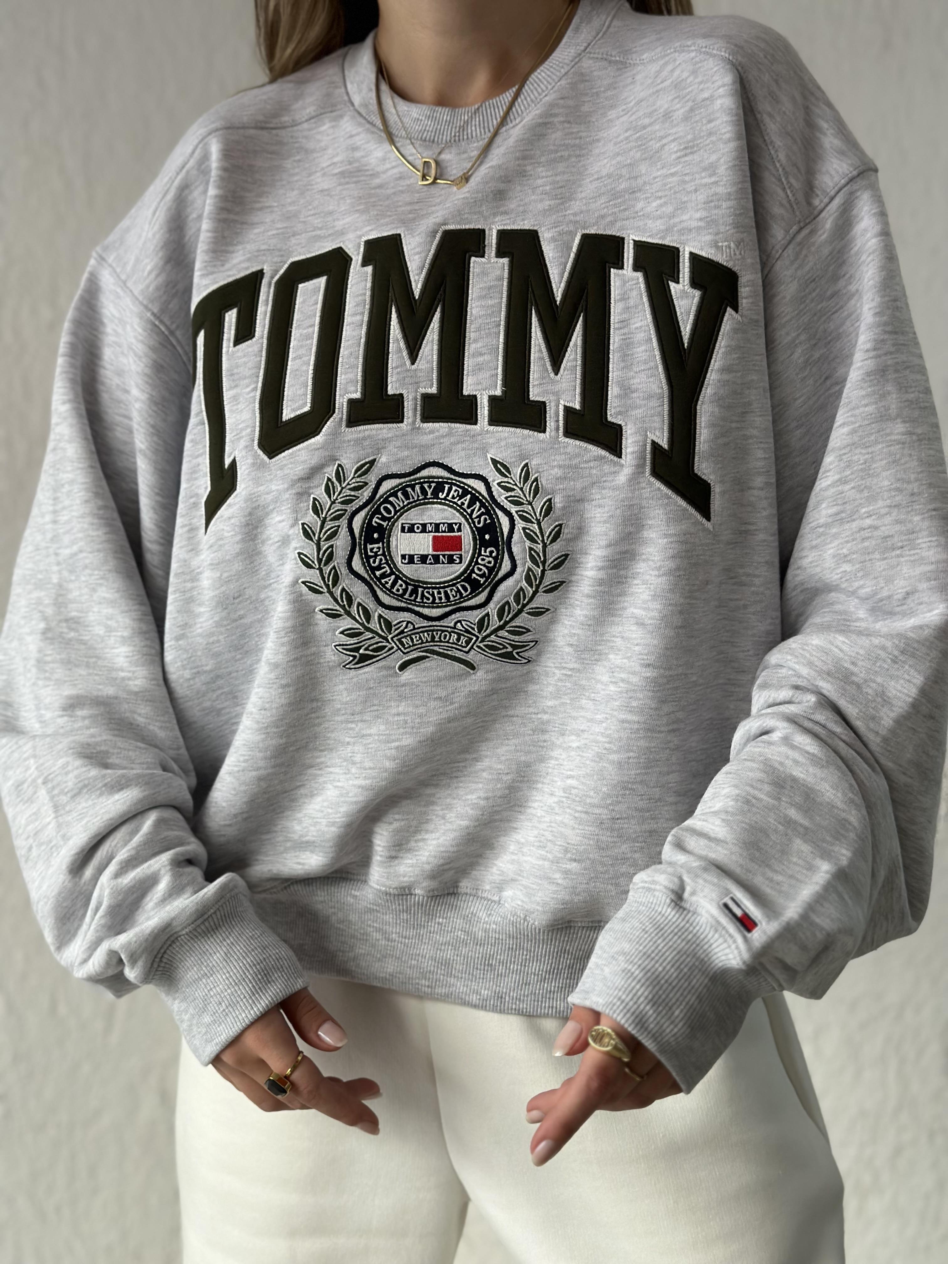 T&H College Nakışlı Sweatshirt - Gri