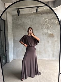 Drapeli Maxi Boy Pike Elbise Kahverengi - Dominatrend