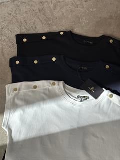 Düğme Detay Orj. T-shirt