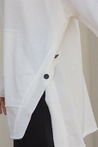 Düğme Detayl Uzun Salaş Sweatshirt - Beyaz
