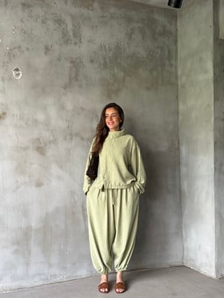 Gofre Çilek Kumaş Şalvar Takım - Yeşil - Dominatrend
