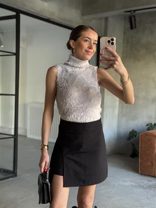 Gri Boğazlı Kolsuz Peluş Bluz
