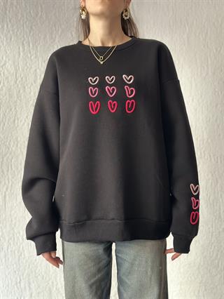 Kalp Nakışlı Oversize Sweatshirt- Siyah