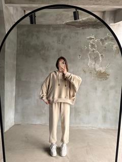 Krem Nakışlı Oversize Eşofman Takımı