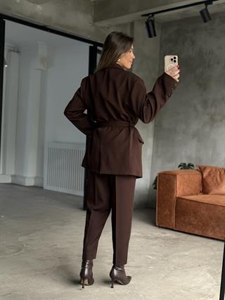 Kuşaklı Blazer Havuç Pantolon Takım - Kahverengi