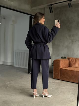 Kuşaklı Blazer Havuç Pantolon Takım - Lacivert
