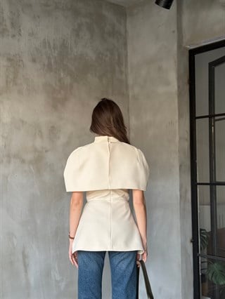 Pelerin Detaylı Straplez Bluz - Krem