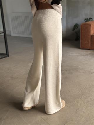 Peluş Dokulu Ekru Pantolon