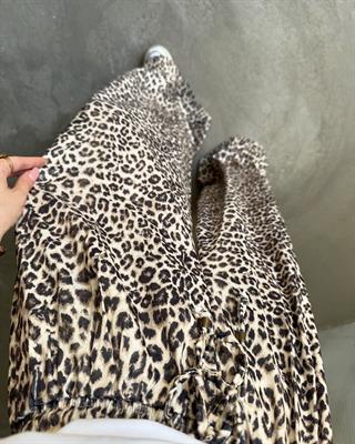 Saten Leo Palazzo