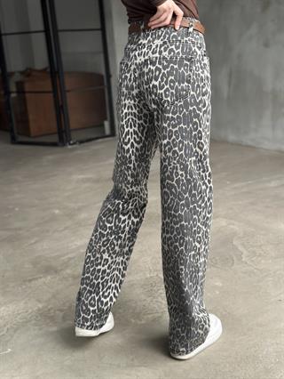 Soluk Efektli Leopar Desenli Straight Jean
