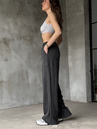 Yıkamalı Boru Paça Pantolon - Siyah