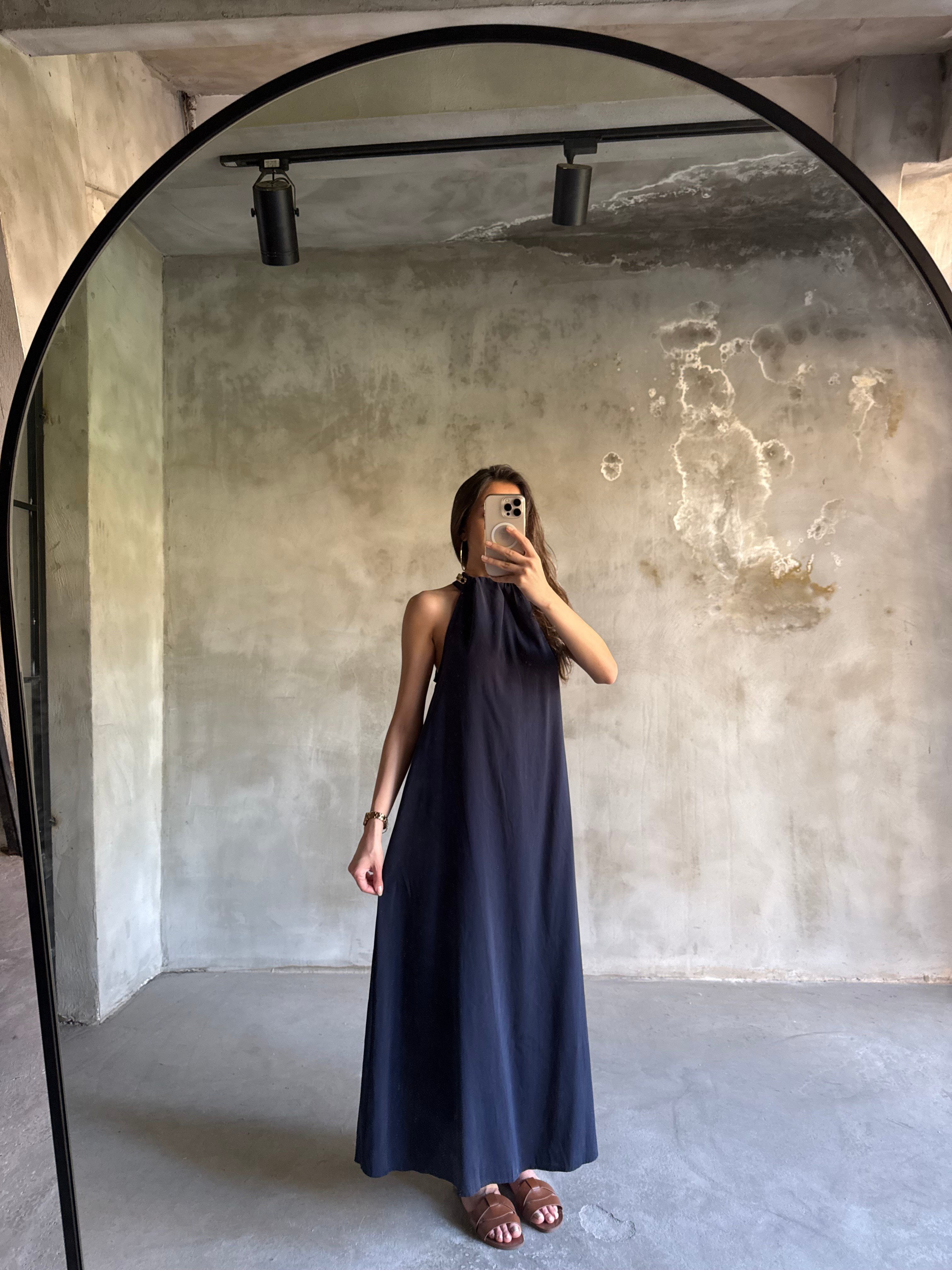Halter Yaka Gold Kolye Detay Maxi Tensel Elbise - Lacivert - Dominatrend