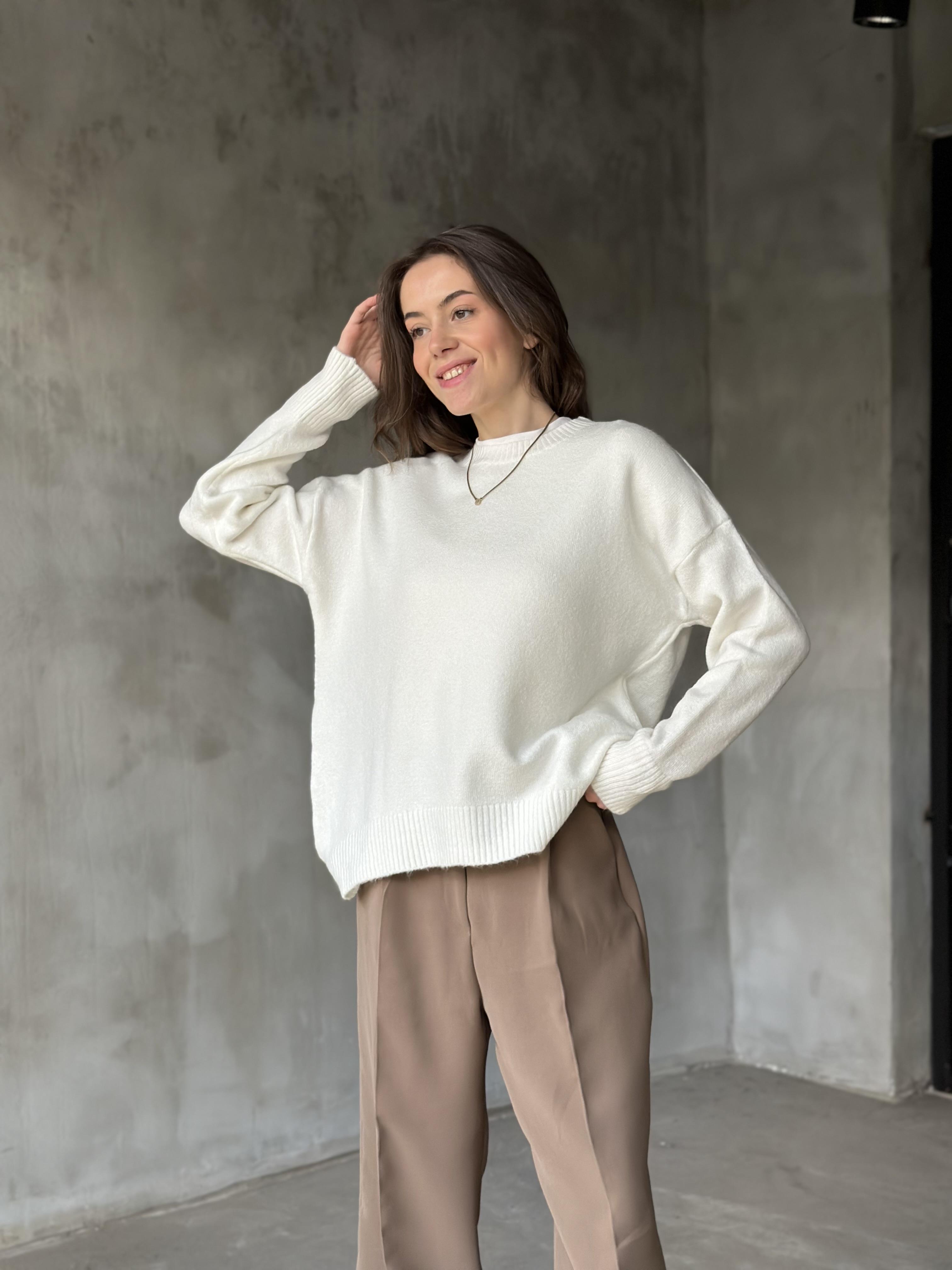 Oversize Basic Triko Kazak - Beyaz - Dominatrend