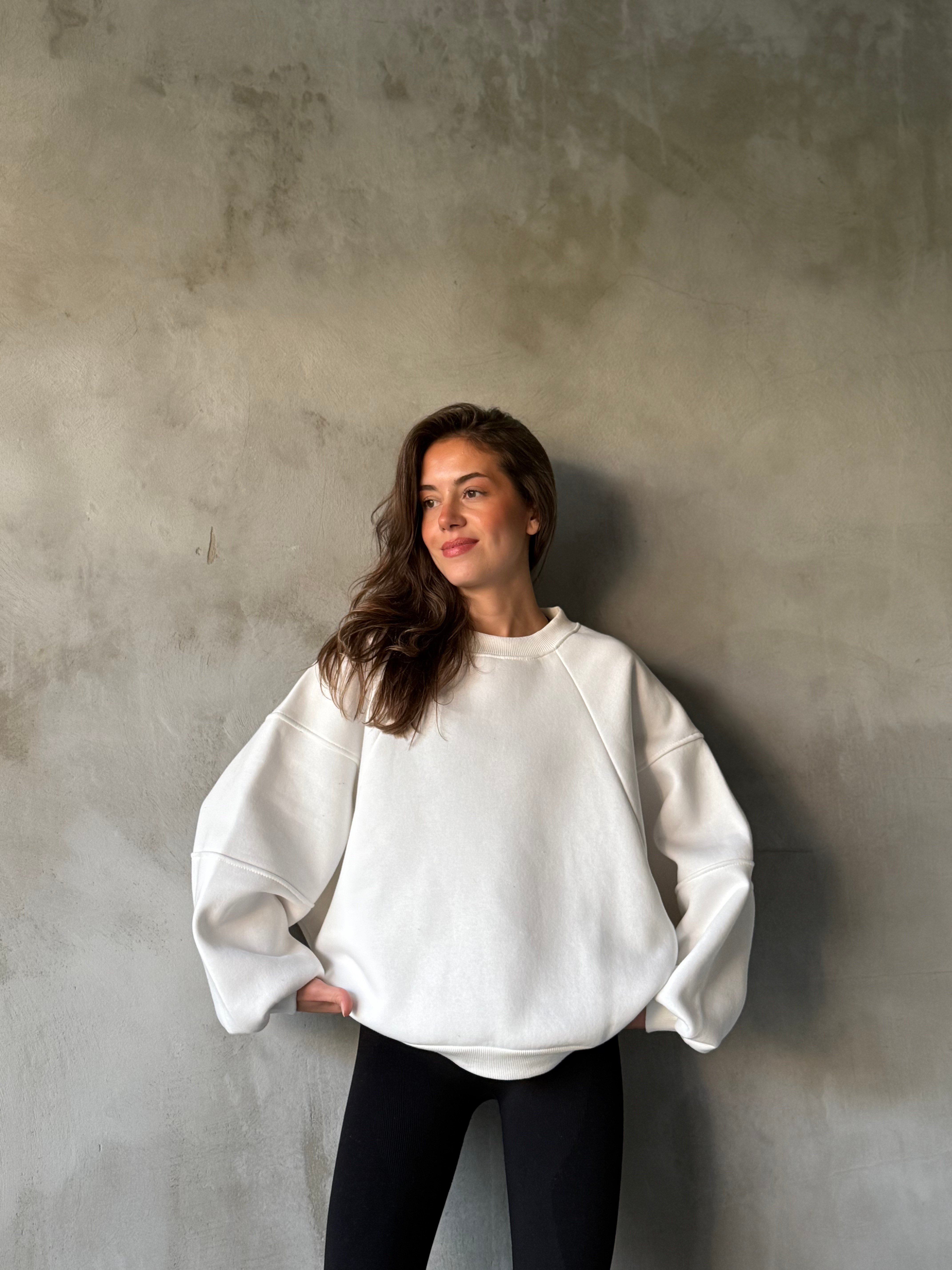 Oversize Yarasa Kol Sweatshirt - Beyaz - Dominatrend