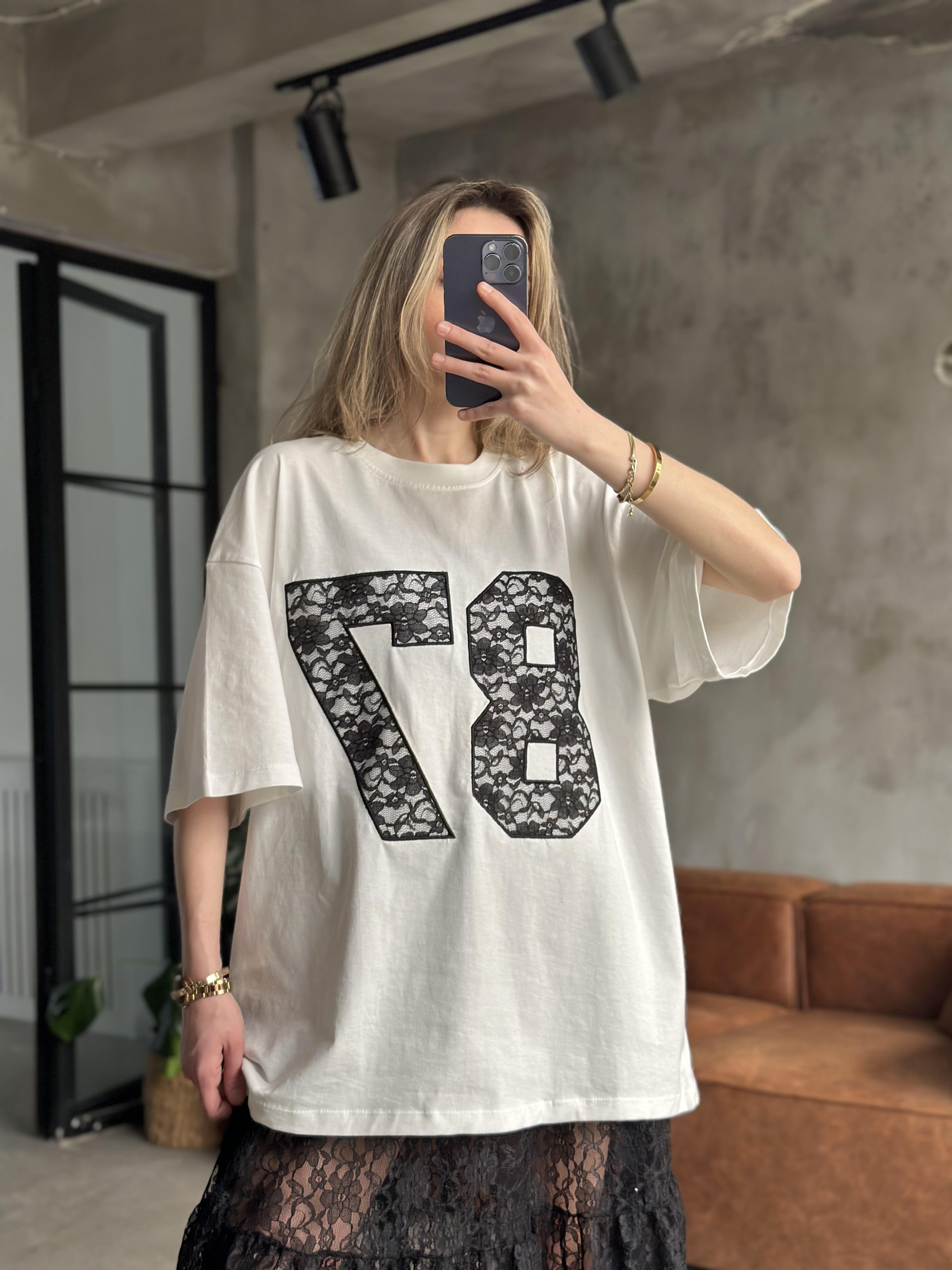 Siyah Dantel Etekli Beyaz Tshirt Takım - Dominatrend