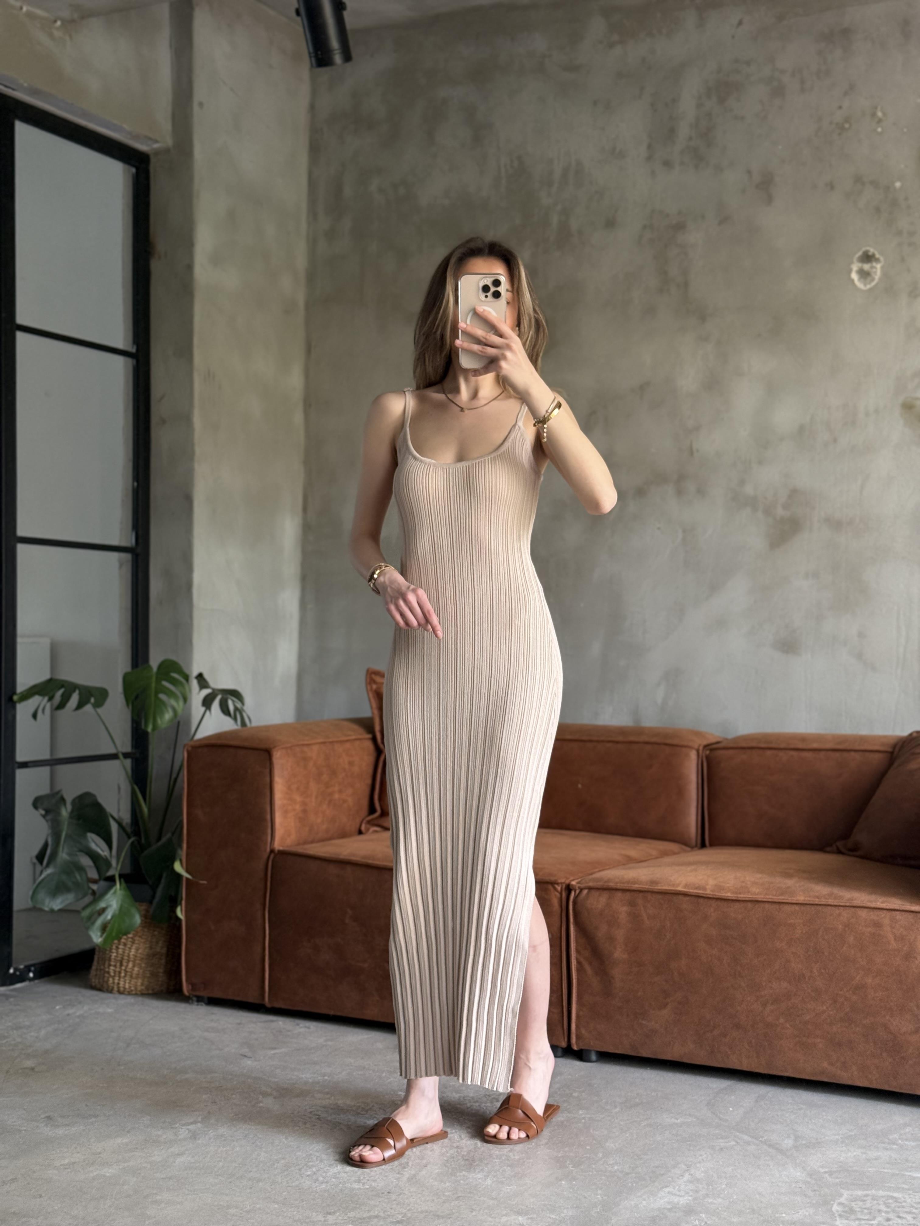 Yırtmaçlı Maxi Triko Elbise - Krem - Dominatrend