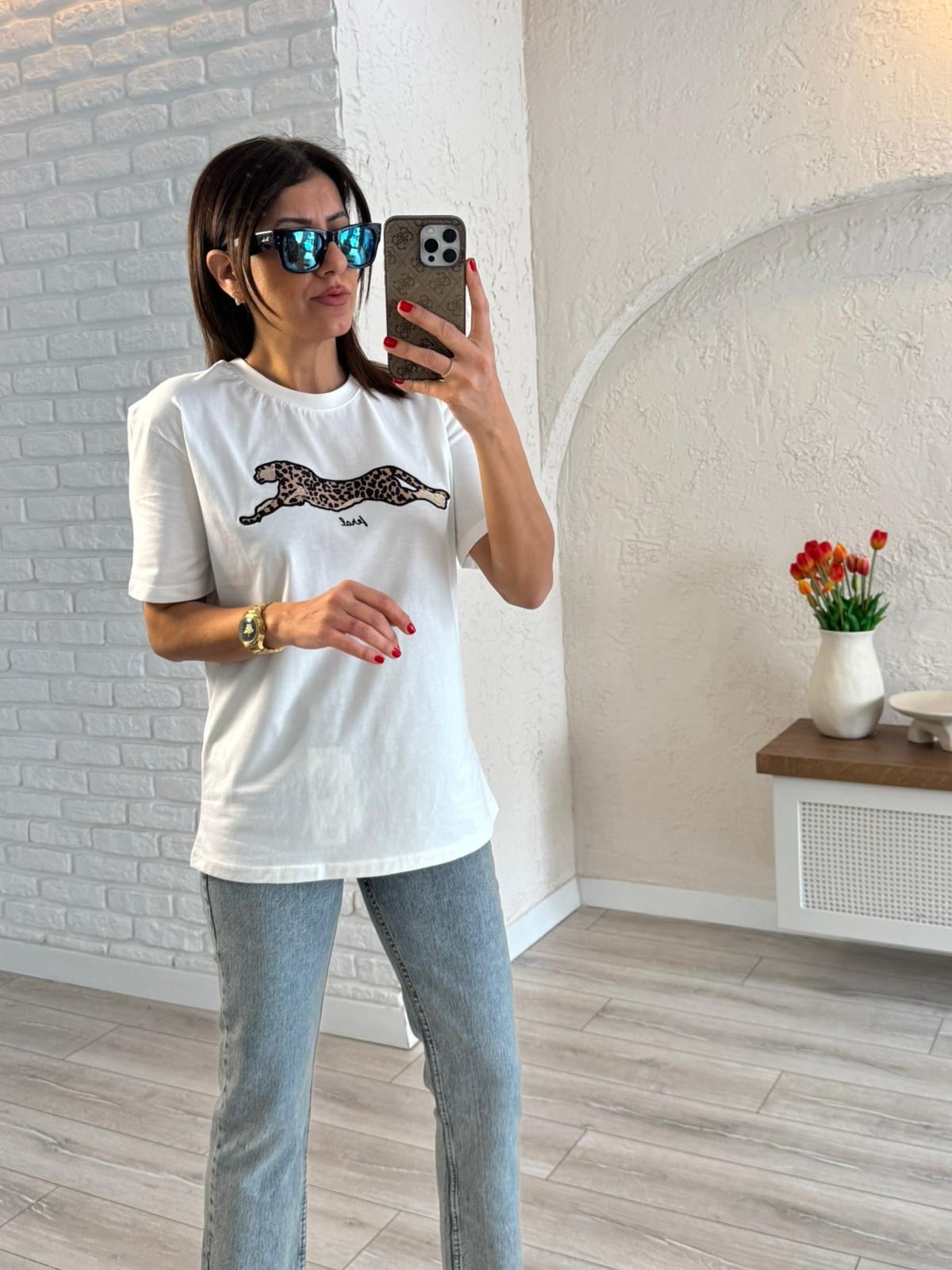 Bisiklet Yaka Leopar Nakışlı Tişört Ekru