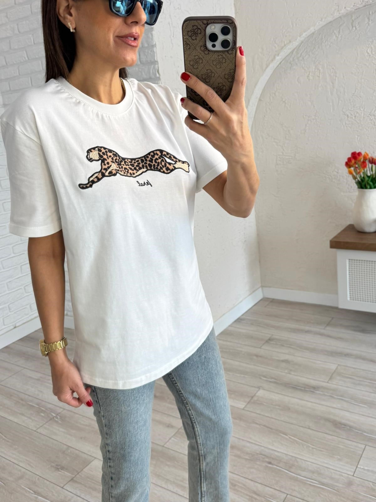 Bisiklet Yaka Leopar Nakışlı Tişört Ekru